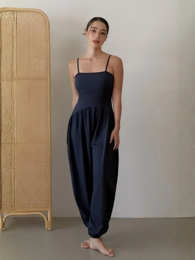 AeeYaa リラックスヨガオールインワン|カップ付き・ストレッチ素材・おうち時間にも最適