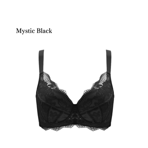 高級感あふれるブラックカラー 、立体設計で美しいバストラインを形成