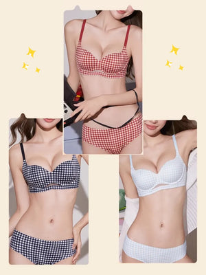 3色(レッド・ブラック・ブルー)のセットアップ比較画像。