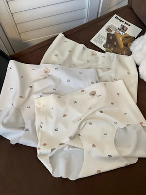 締めつけを抑えたやさしいウエストライン