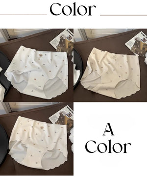 日常に自然と溶け込む優しい印象のショーツ全体像