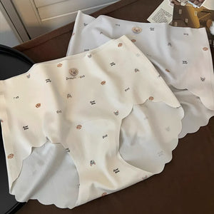 さりげないドッグ柄が日常を明るくするショーツの正面カット