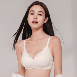 24時間快適ー無地ブラ-3Dホールド-ホワイト-モデル着用04