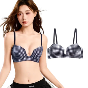 黒チェック柄のブラ単品展示。