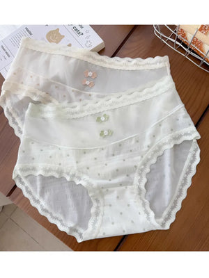 締めつけを抑えたやさしいウエストラインの近接