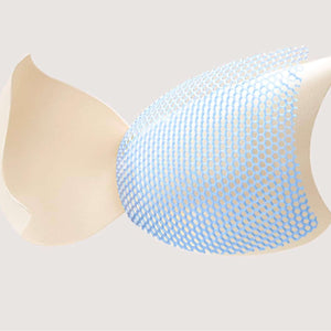 湿気が気になる季節でも、ムレにくく心地よく