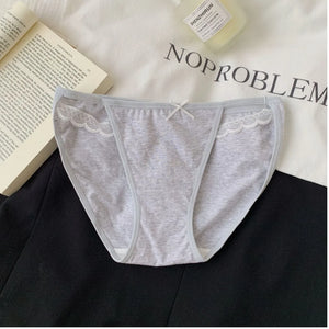 やさしい伸縮性で跡がつきにくいウエスト仕様