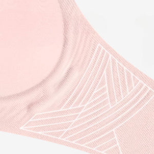 24H裸感ー通気ー面加高設計で副乳をしっかり包み込む。