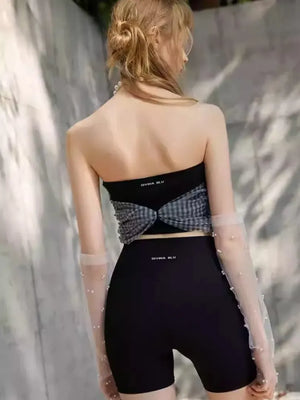 AeeYaa チェック柄チューブトップ。ブラックギンガムのトレンドデザイン。