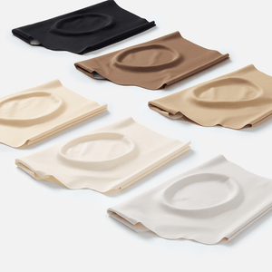 シームレスで段差のないスッキリしたサイドライン。