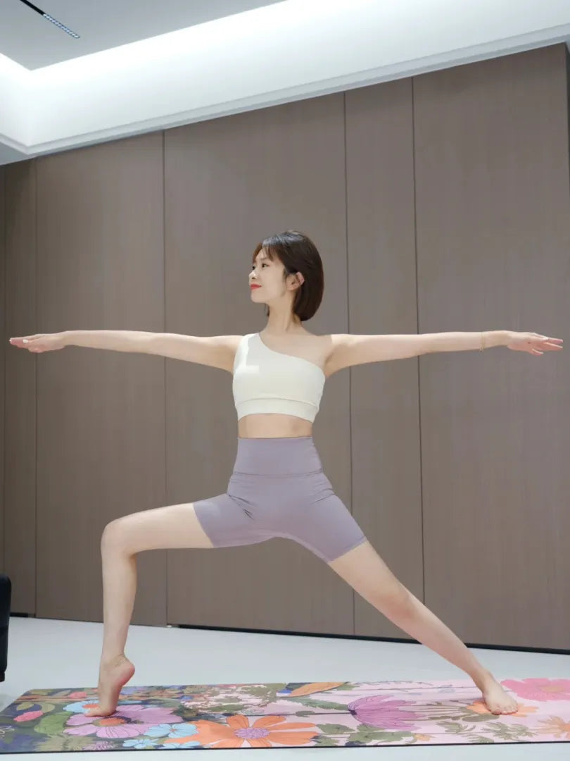 AeeYaa ワンショルダーヨガブラトップ｜美シルエット・ストレッチ素材・快適フィット