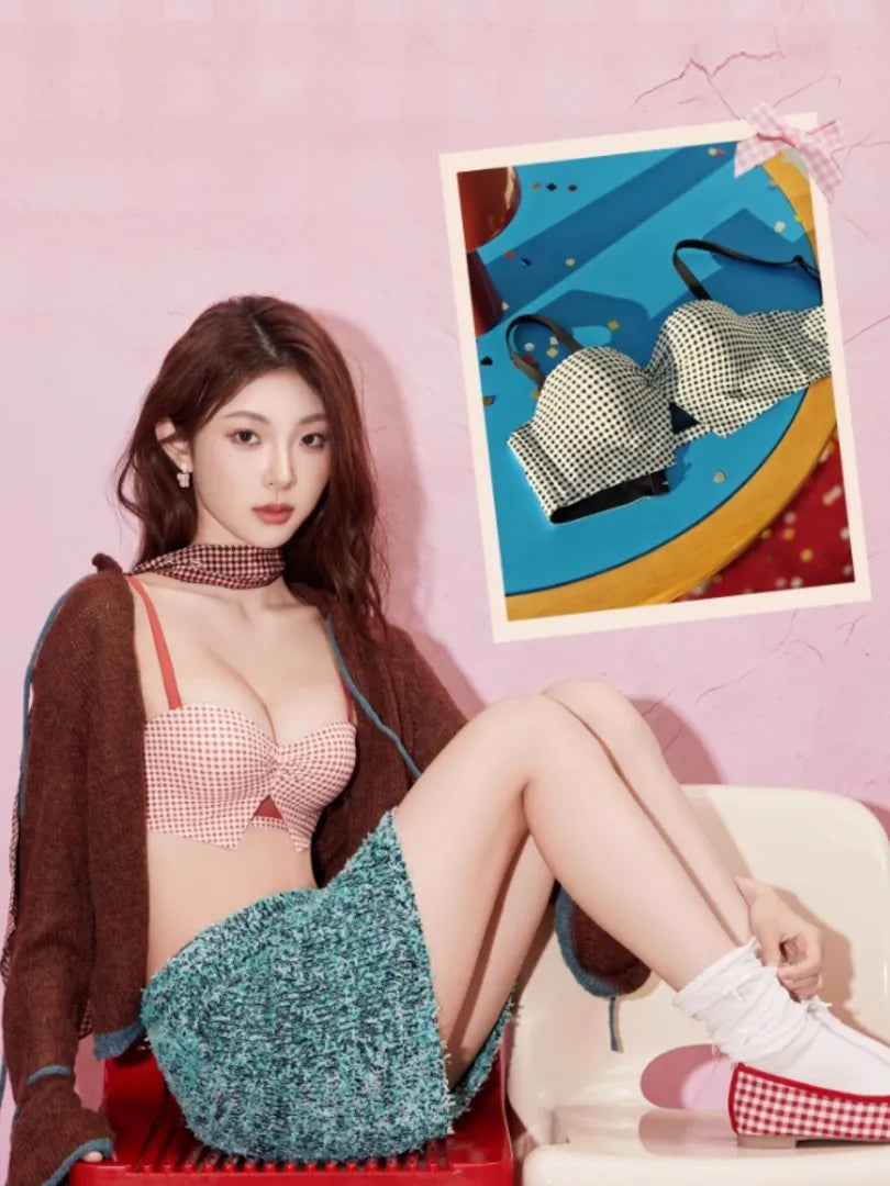 ギンガムチェックリボンブラの着用イメージ（5）。日常使いしやすい上品なチェック柄。