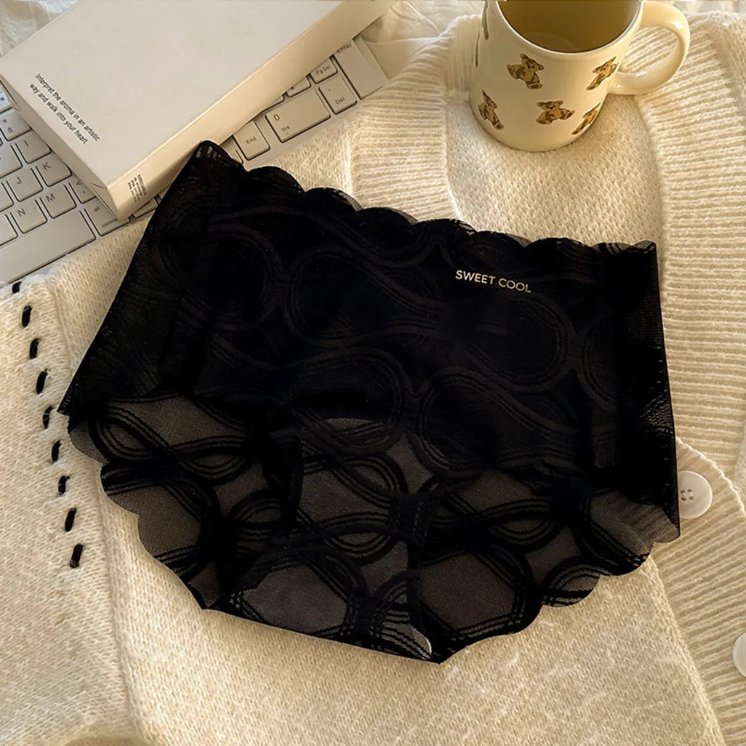 長時間着用でも快適な軽やかな生地の近接