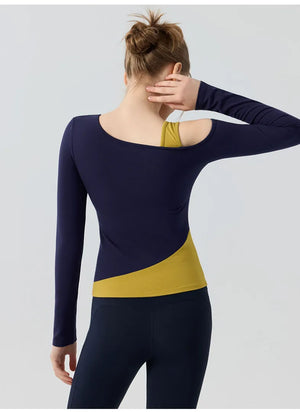 秋めく 裸感レイヤードヨガトップ 長袖 柔らかく肌になじむ素材感