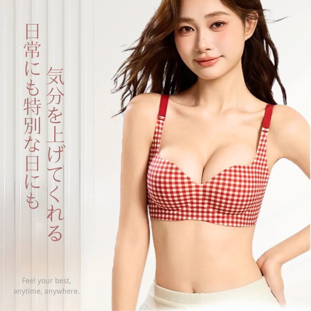 モデル着用イメージ。自然に盛れる丸胸ラインを確認。