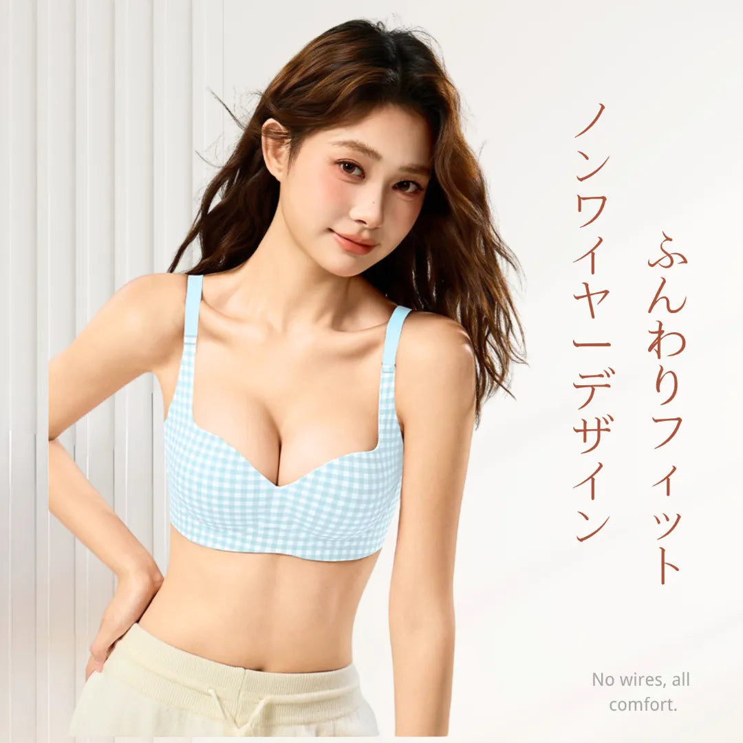 モデル着用イメージ。自然に盛れる丸胸ラインを確認。