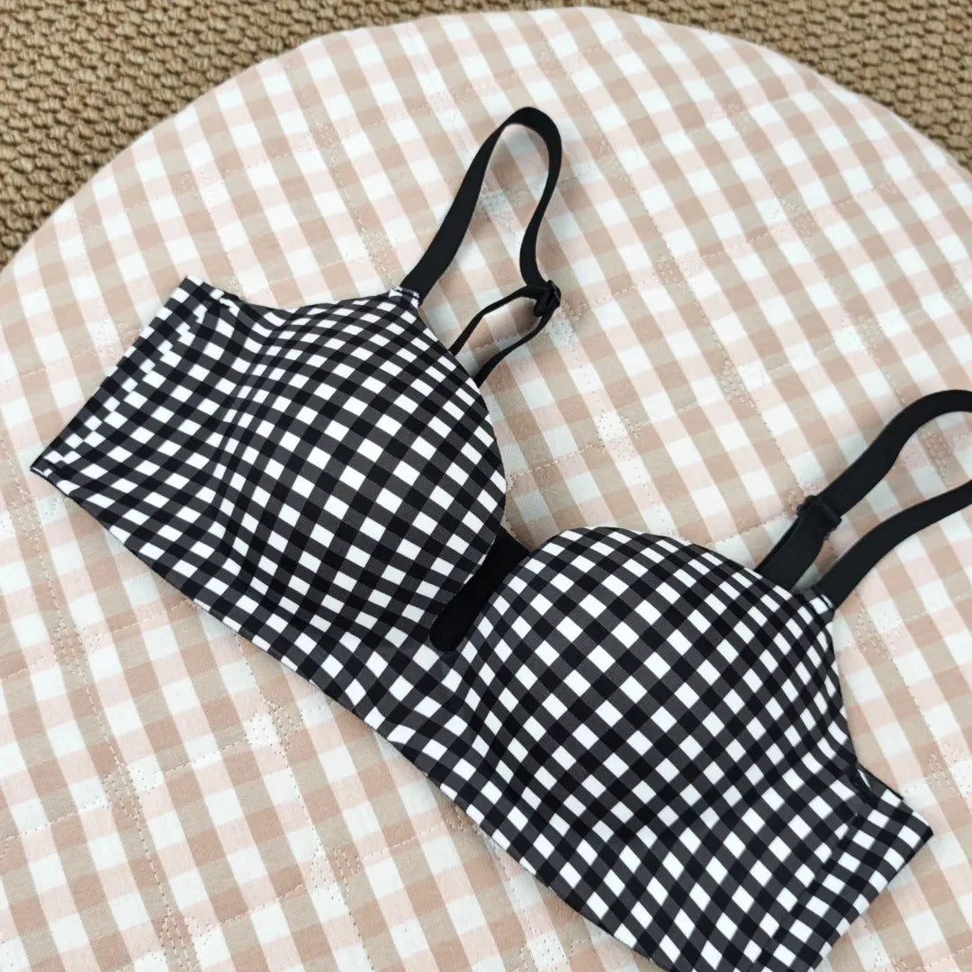 チェック柄 U字プランジブラ ブラック 正面デザイン