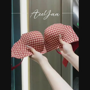 通勤用チェック柄ブラの細部紹介。柔らかW型サポートや通気性を確認。