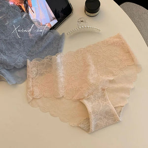 透け感エアリーレースシリーズ-パリシックシアーレースショーツ-細部まで美しいレースワーク。落ち着いた大人の雰囲気を感じるレースディテール