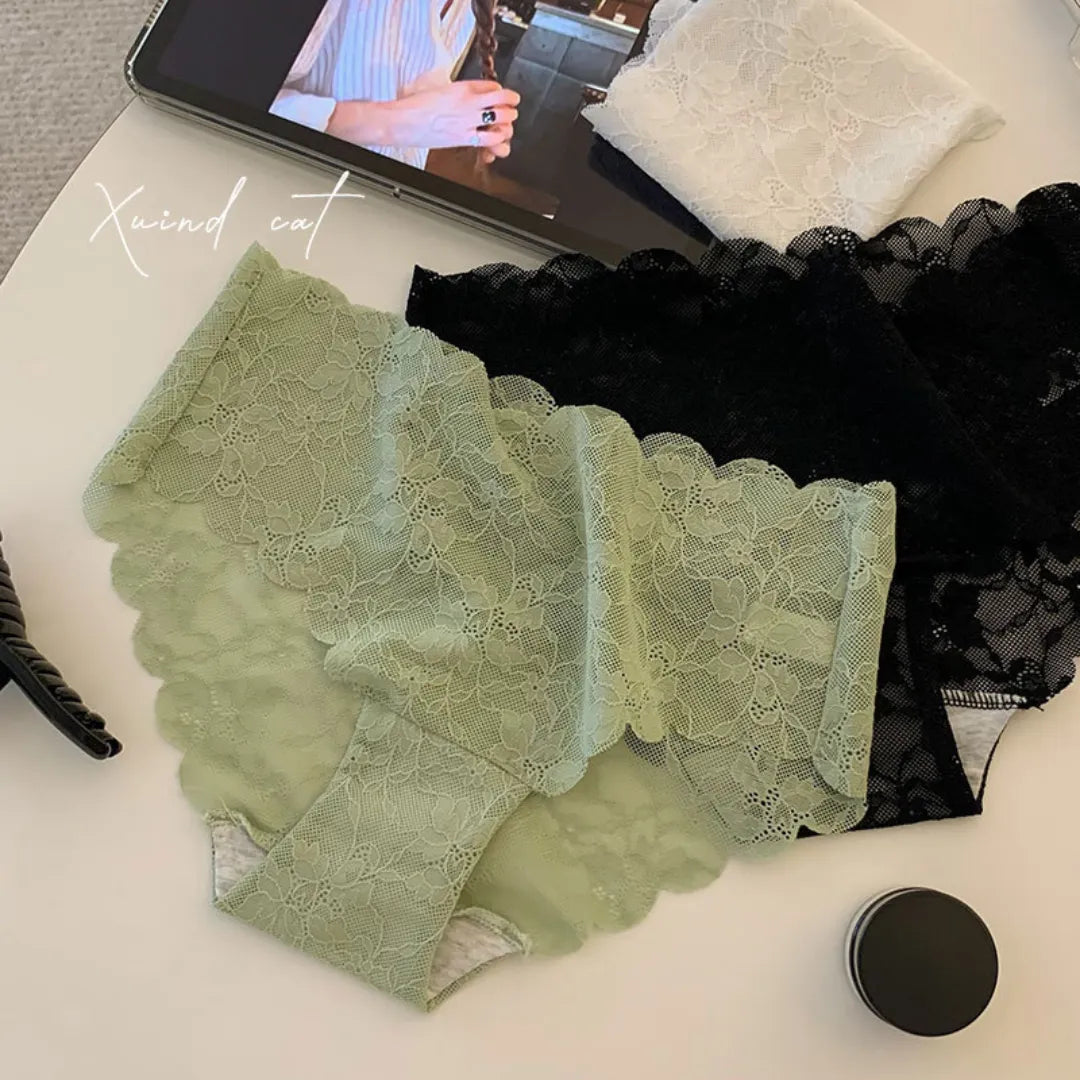 透け感エアリーレースシリーズ-パリシックシアーレースショーツ-シームレスで響きにくいデザイン。肌にそっと馴染む総レースの質感アップ