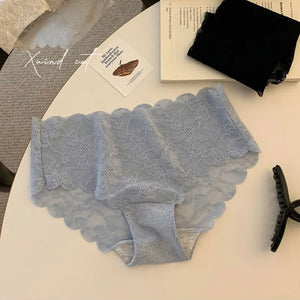 透け感エアリーレースシリーズ-パリシックシアーレースショーツ-フレンチエレガンス漂うデザイン。自然に身体のラインに沿う柔らかさ