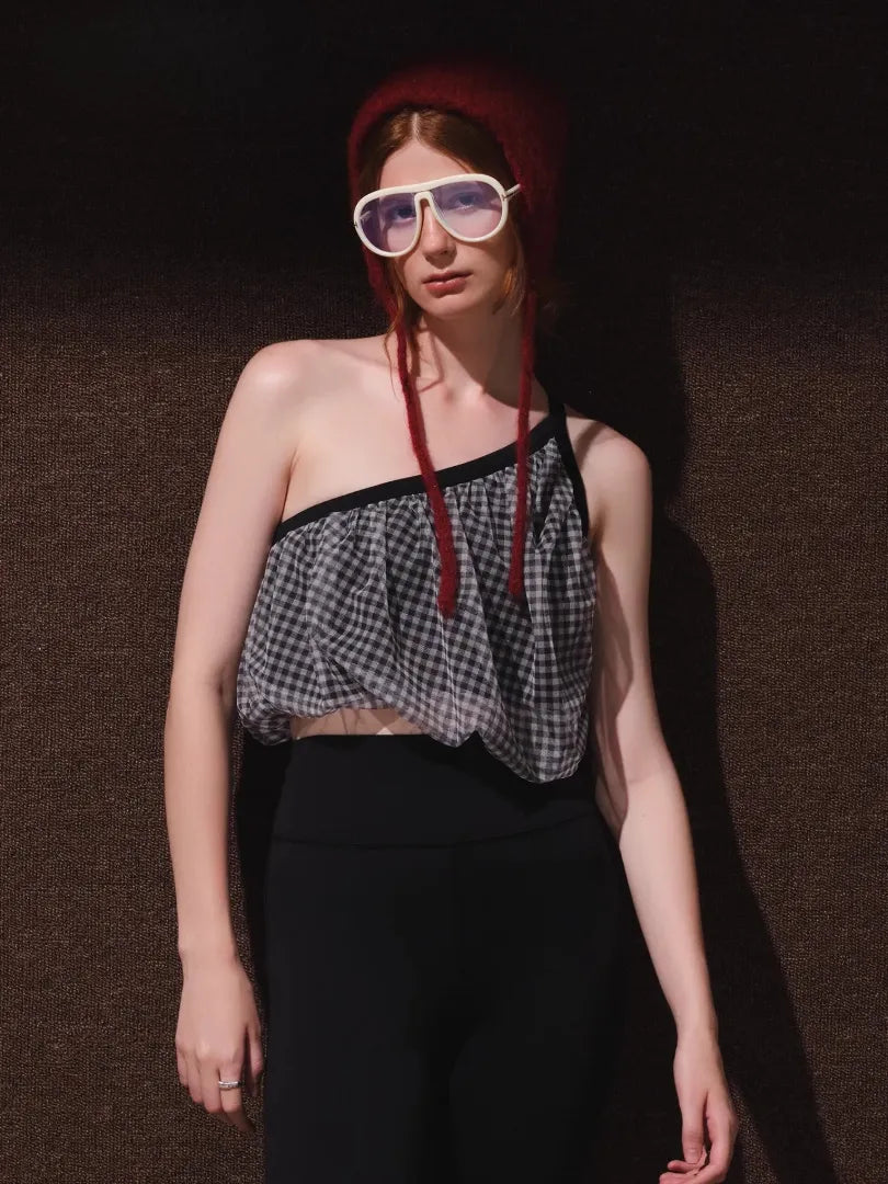 AeeYaa ワンショルダーギンガムトップス。透け感のあるメッシュ素材のヨガウェア。