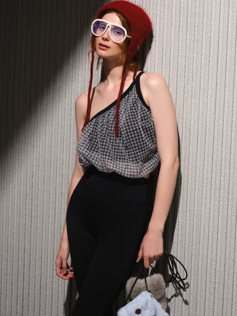 ヨガやデイリーシーンで使えるおしゃれトップス。